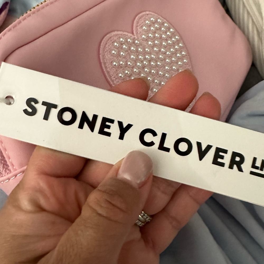 Stoney clover lane with jumbo heart-small pouch flamingo color